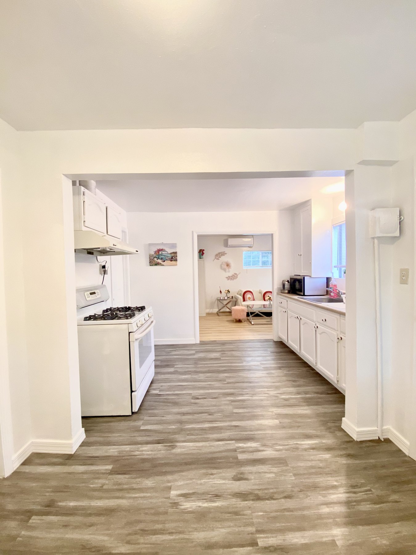 2BRs Pink Cute House near DTLA preview 4